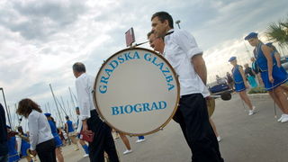 Biograd: Mazoretkinje, gradska glazba i srednjovjekovni biogradski kostimi