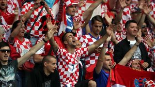 Slavlje igrača i navijača nakon pobjede nad Turskom. Photo: Goran Stanzl/PIXSELL Slavlje igrača i navijača nakon pobjede nad Turskom. Photo: Goran Stanzl/PIXSELL