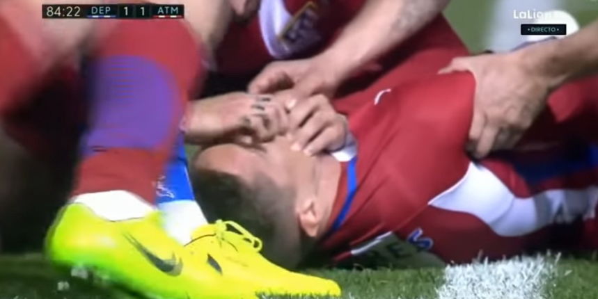 Šime Vrsaljko spašava Fernada Torresa Šime Vrsaljko spašava Fernada Torresa