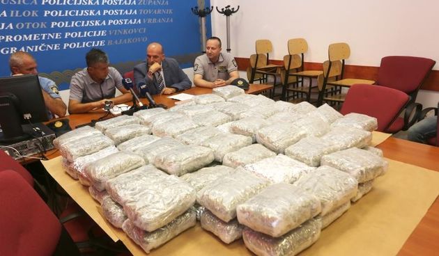 Vinkovci – Konferencija za medije PU Vukovarsko-srijemske o zapljeni 30-ak kila maihuane na GP Bajakovo Photo: Marko Mrkonjic/PIXSELL