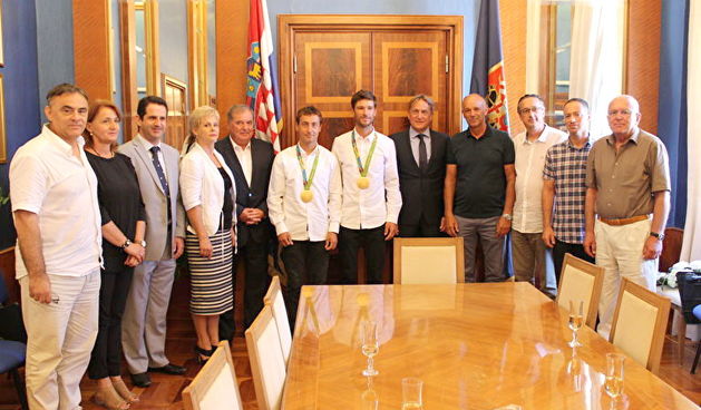 Gradonačelnik Kalmeta primio zlatne zadarske olimpijce Šimu Fantelu i Igora Marenića. Foto: Grad Zadar