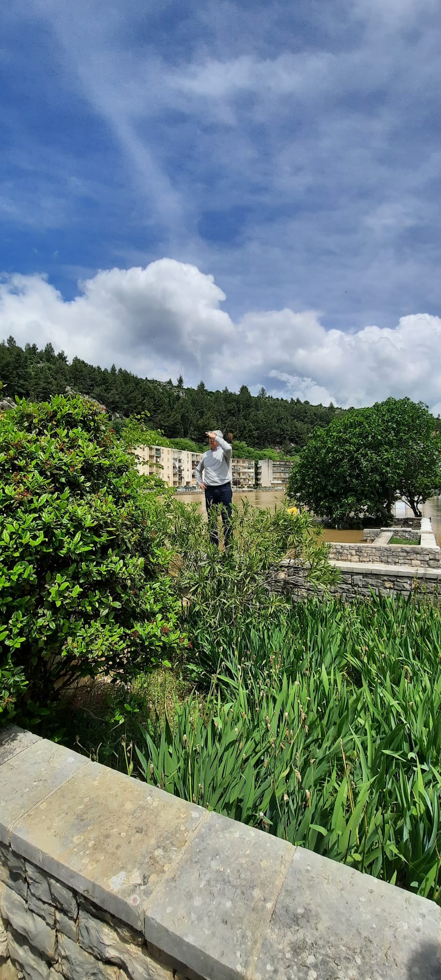 Obrovac: Zrmanja dosegnula nikad zabilježen vodostaj