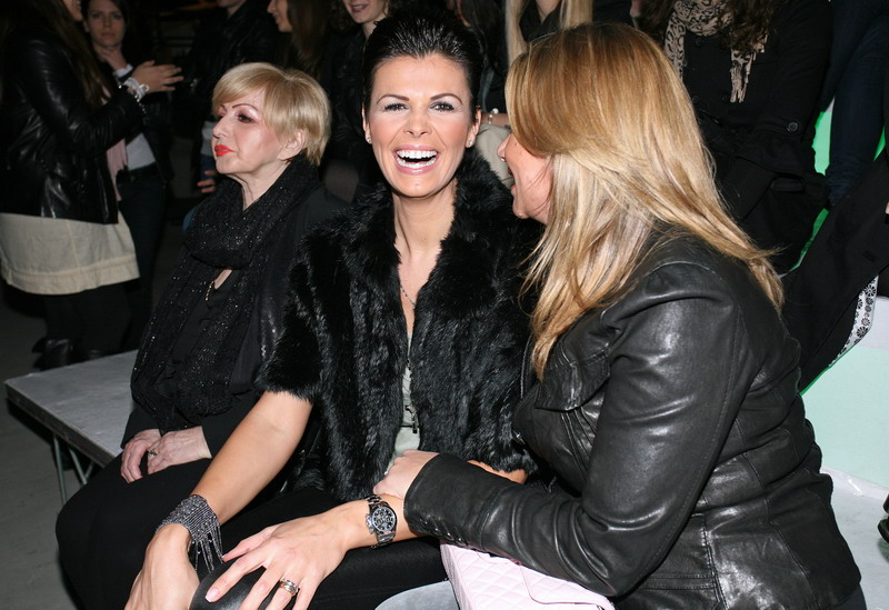 U trgovackom centru West gate odrzana je druga vecer modnog dogadjaja Nivea Cro a porter. Revije ce trajati od 24. do 27. ozujka. U trgovackom centru West gate odrzana je druga vecer modnog dogadjaja Nivea Cro a porter. Revije ce trajati od 24. do 27. ozujka.