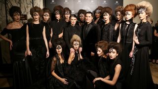 Modni spektakl Hippy Gardena