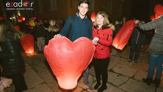 Humanitarni svjetlosni spektakl “Zaželi ljubav 2018.” @ Forum