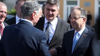 Predsjednik Zoran Milanović i albanski predsjednik Bajram Begaj posjetili crkvu Gospe Loretske u Arbanasima Predsjednik Zoran Milanović i albanski predsjednik Bajram Begaj posjetili crkvu Gospe Loretske u Arbanasima