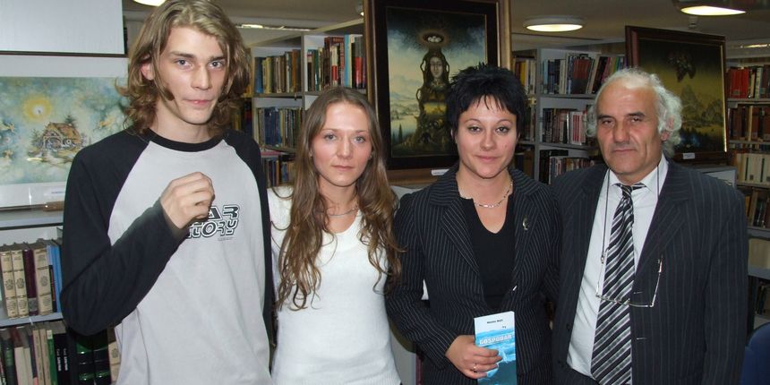 Predstavljanje poezije Nikoline Mojić u Zagrebu Predstavljanje poezije Nikoline Mojić u Zagrebu