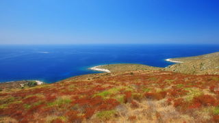 Dugi otok, 260609.
Dugi otok je jedva 1,5 sat udaljen od Zadra, jedan je od skrivenih Jadransih bisera. Sa raznolikom prirodom i plazama, cistim morem, on je namjenjen gostima koji vise cijene prirodu od zabave.
Na slici: juzni dio Dugog otoka i beskrajna