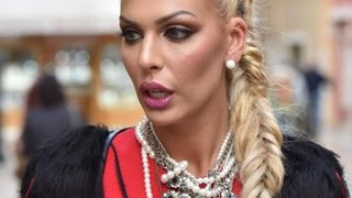 Ava Karabatić u pratnji oca Ivice dolazi na Općinski sud u Zadru gdje joj se sudi zbog ucjenjivanja profesora.  Photo: Dino Stanin/PIXSELL