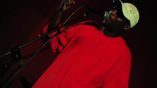 Zadar, 28.07.2011. snimio: Nenad Marčev
HIP HOP – JAZZ
SASKIA LAROO PROJECT (NL-USA-CRO- ITALY)
Saskia Laroo – trumpet, vocal
Warren Byrd – keyboards, vocal
MC Stewlocks Andy Ninvalle – rap, vocal
Daniel Guelli – bass guitar
Sin Banović – dr Zadar, 28.07.2011. snimio: Nenad Marčev
HIP HOP – JAZZ
SASKIA LAROO PROJECT (NL-USA-CRO- ITALY)
Saskia Laroo – trumpet, vocal
Warren Byrd – keyboards, vocal
MC Stewlocks Andy Ninvalle – rap, vocal
Daniel Guelli – bass guitar
Sin Banović – dr