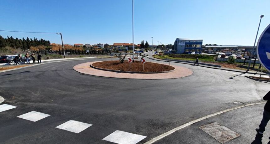 Otvoren novi rotor u Gaženici i parkiralište u Petrčanima