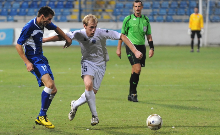 Zadar, 210911. 
Stadion Stanovi.
Nogometna utakmica Kupa Hrvatske, Zadar – Karlovac.
Na fotografiji: igrac Karlovca Edin Husic.
Foto: Andrija Lucic / CROPIX