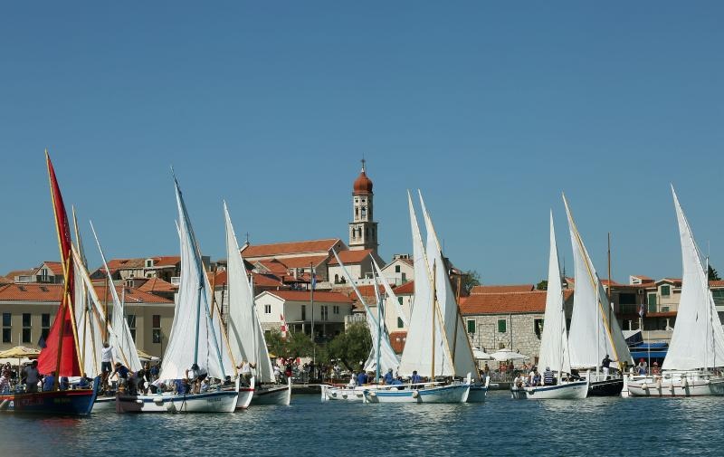 Betina: Regata na latinsko idro “Za dušu i tilo”. Photo: Duško Jaramaz/PIXSELL
