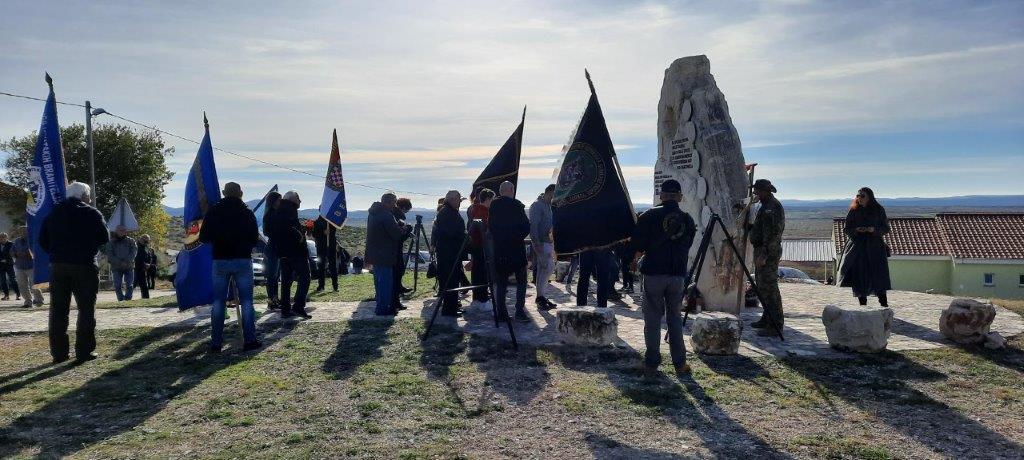 Obilježena 30. obljetnica stradanja civila i branitelja u Nadinu Obilježena 30. obljetnica stradanja civila i branitelja u Nadinu