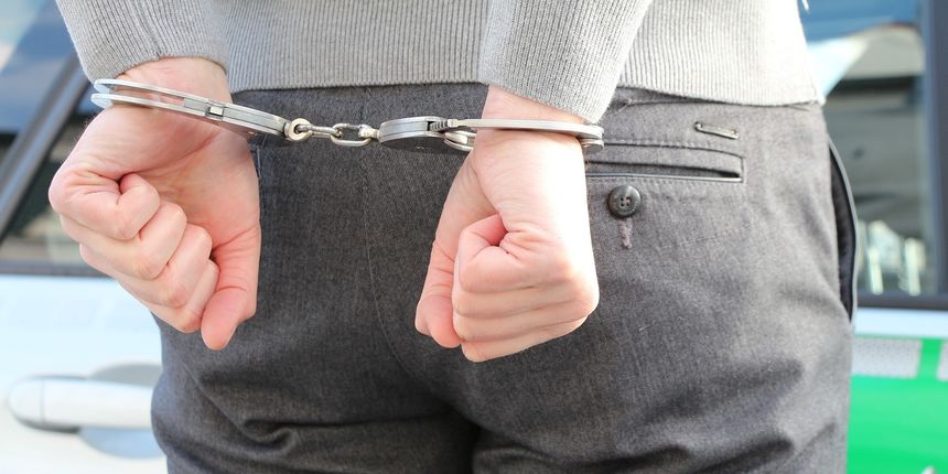 Uhićenje, lisičine