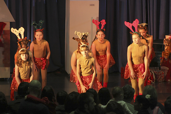 Plesna udruga Gesta: Ima li spasa za Djeda Mraza (Foto:Saša Čuka)