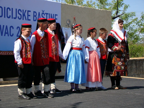 Galovac: Smotra  tradicijske baštine osnovnih i srednjih škola Zadarske županije. Foto: Marko Mane Ledenko