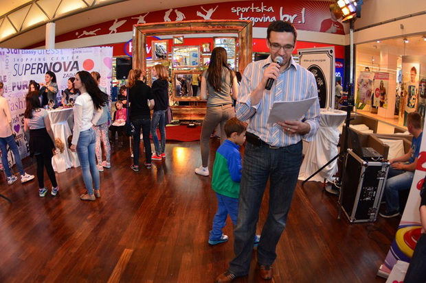 Supernova: Večer super popusta 17. svibnja 2014. Foto: Iva Perinčić Supernova: Večer super popusta 17. svibnja 2014. Foto: Iva Perinčić