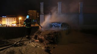 U Zadru plamen progutao BMW