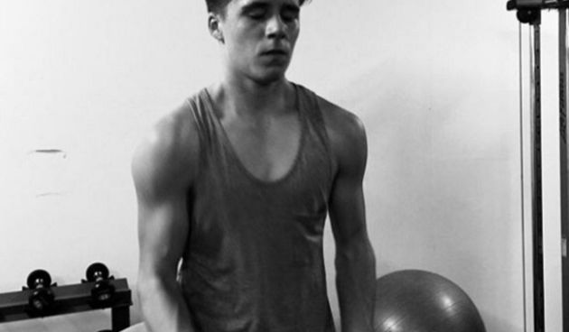 Brooklyn Beckham hvali se sexy mišićima na Instagramu