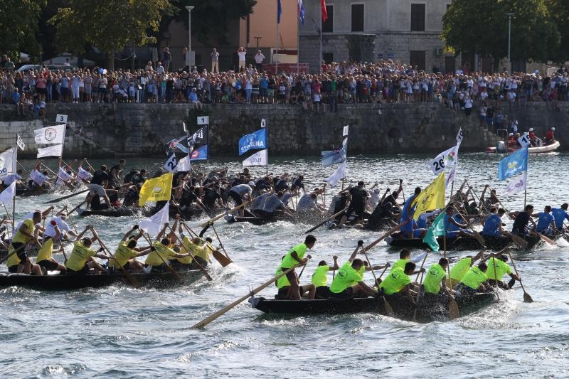 Gusari iz Komina pobjednici Maratona lađa od Metkovića do Ploča