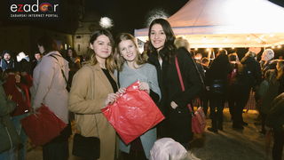 Humanitarni svjetlosni spektakl “Zaželi ljubav 2018.” @ Forum