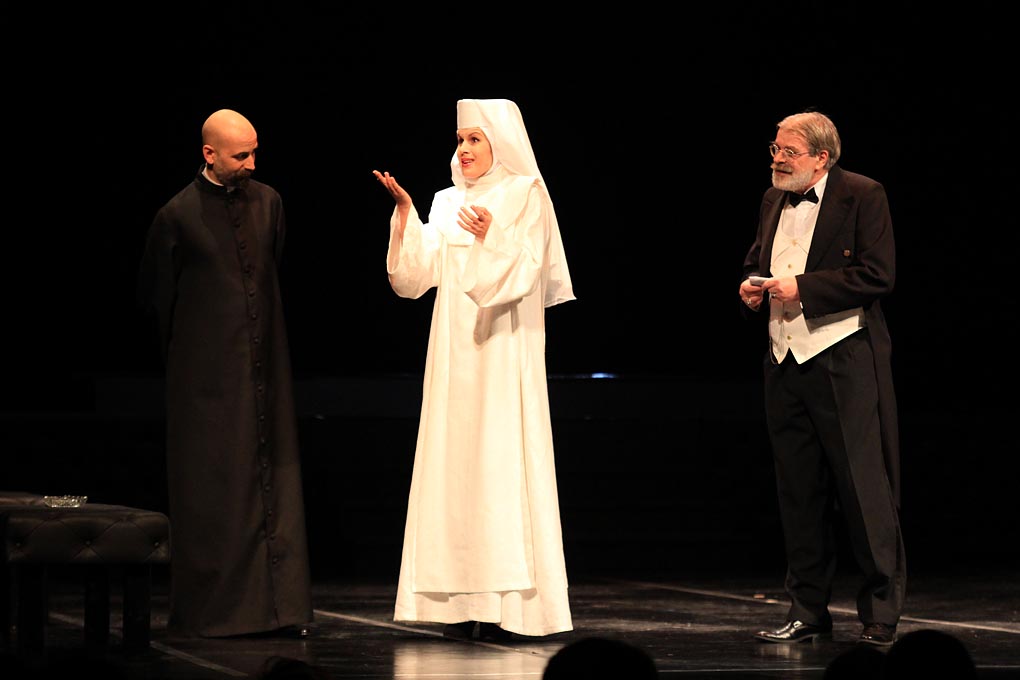 Gospoda Glembajevi u HNK Zadar, foto: Iva Perinčić Gospoda Glembajevi u HNK Zadar, foto: Iva Perinčić