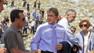 Kornat, 300811.
Obiljezavanje 4. obljetnice kornatske tragedije, u kojoj je, gaseci pozar na Kornatu 30. kolovoza 2007. godine, smrtno stradalo 12 vatrogasaca. Obitelji poginulih vatrogasaca, njihovi prijatelji te visoko izaslanstvo na otoku Kornat, u uv Kornat, 300811.
Obiljezavanje 4. obljetnice kornatske tragedije, u kojoj je, gaseci pozar na Kornatu 30. kolovoza 2007. godine, smrtno stradalo 12 vatrogasaca. Obitelji poginulih vatrogasaca, njihovi prijatelji te visoko izaslanstvo na otoku Kornat, u uv