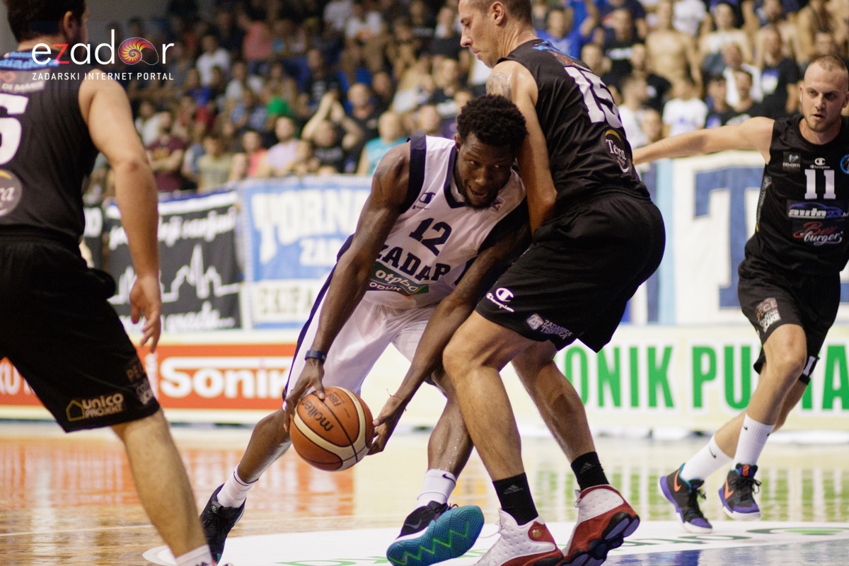 Humanitarna utakmica u Jazinama: KK Zadar – KK Diadora Humanitarna utakmica u Jazinama: KK Zadar – KK Diadora