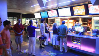 Dali bar: Party u povodu predpremijere filma Bruno