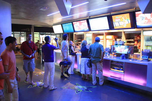 Dali bar: Party u povodu predpremijere filma Bruno