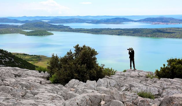 Panorama Vranskog jezera s vidikovca Kamenjak