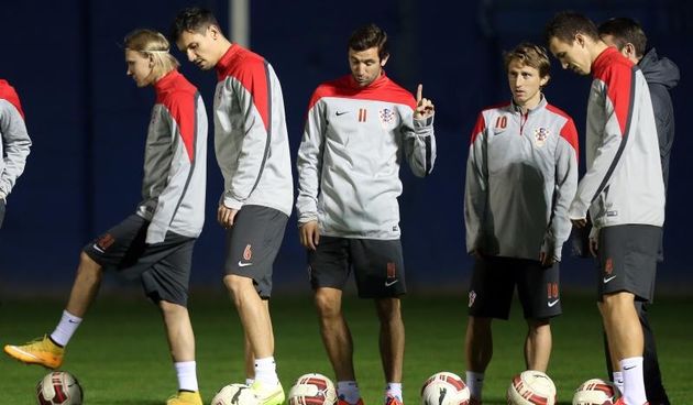 11.11.2014., Zagreb – Dio hrvatske nogometne reprezentacije odradio je na terenu Hitrec Kacijan vecernji trening. Domagoj Vida, Luka Modric, Darijo Srna, Ivan Perisic. Photo: Slavko Midzor/PIXSELL