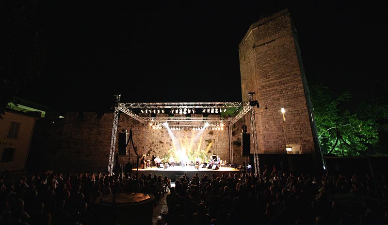 Paco de Lucia na Trgu pet bunara (foto: Marin Gospić)