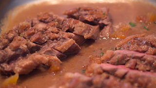 Restoran Pet bunara – “Šinjorina Dunja” (foto:Saša Čuka) Restoran Pet bunara – “Šinjorina Dunja” (foto:Saša Čuka)