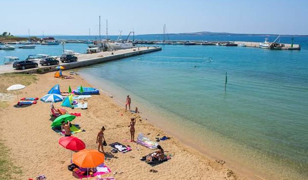 Privlaka, plaža, kupanje, sunčanje