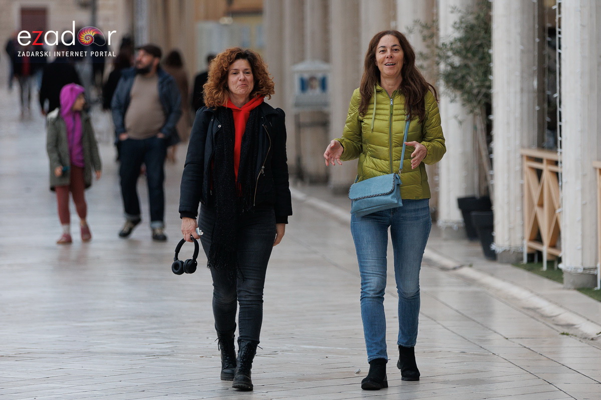 Đir po gradu, subotnja špica 12. studenog 2022. Đir po gradu, subotnja špica 12. studenog 2022.