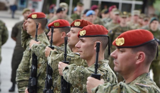 Natjecanje za najspremnijeg pripadnika oruzanih snaga Prvi za Hrvatsku 2017. odrzava se na vojnom vjezbalistu Crvena zemlja i u gradu Kninu.