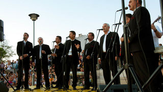 Bili Brig kod Ošk. Zadarski otoci: Svečanost imenovanja trga po D.T. Gavranu, foto: Darko Belančić