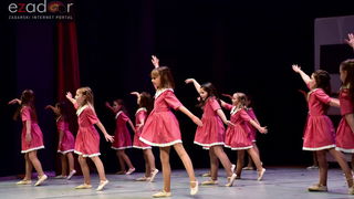 Predstava “Odgojoj” Plesne udruge Gesta u HNK Zadar