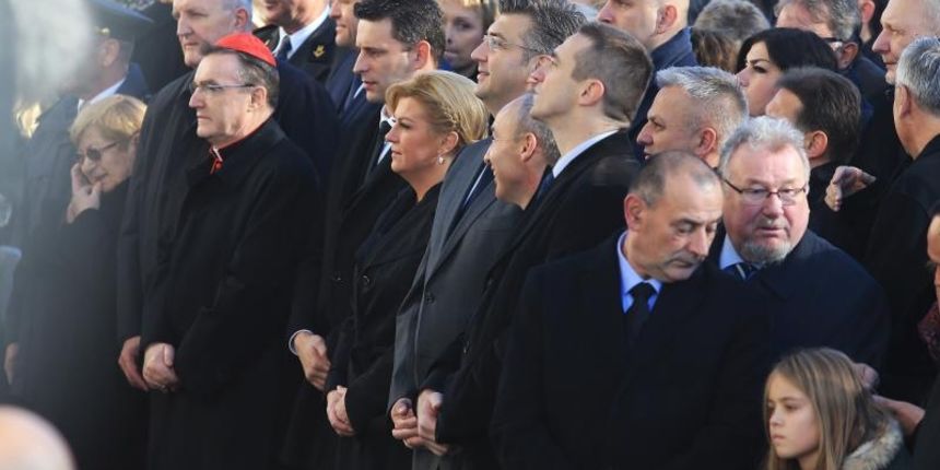 Image 380753 (auto) Image 380753 (auto)