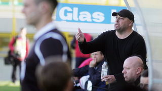 Pula,020411.
Prva HNL na stadionu Aldo Dorsina u Puli izmedju NK Istra 1961 i  NK Zadar. Prva utakmica Igor Pamica otkako je ponovo trener Istre. 
Na fotografiji: Igor Pamic, trener Istre 1961.
Foto: Srecko Niketic / CROPIX