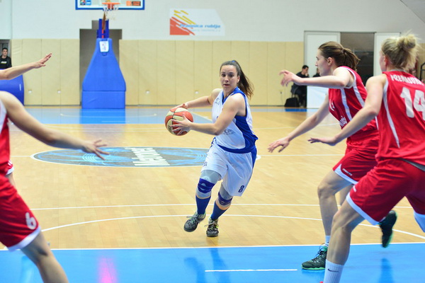 SC Višnjik, dvorana 3. Finale doigravanja za prvaka Hrvatske: ŽKK Zadar – ŽKK Medveščak 54-76 SC Višnjik, dvorana 3. Finale doigravanja za prvaka Hrvatske: ŽKK Zadar – ŽKK Medveščak 54-76