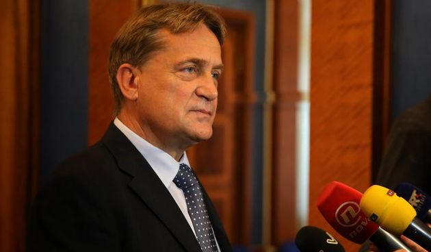 Zadar – Gradonacelnik Bozidar Kalmeta odrzao je konferenciju za medije povodom novih optuzbi na njegov racun vezan za HAC. Photo: Filip Brala/PIXSELL