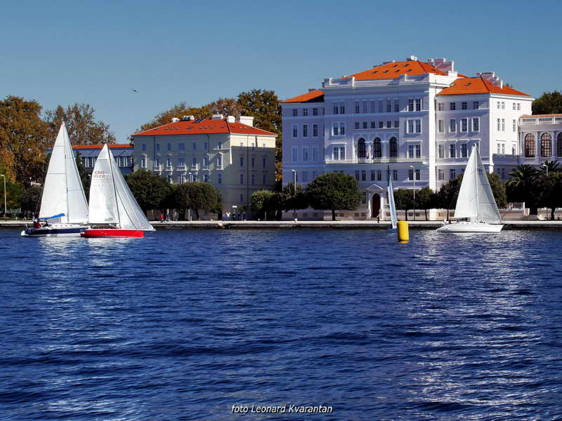 Zadarska Koka 2016. gledana s mora. Sveučilište u Zadru. Foto: Leonard Kvarantan Zadarska Koka 2016. gledana s mora. Sveučilište u Zadru. Foto: Leonard Kvarantan