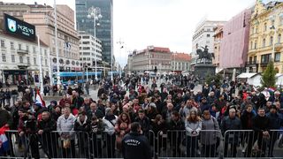 Navijači na Trgu bana Josipa jelačića čekaju Davis Cup reprezentativce