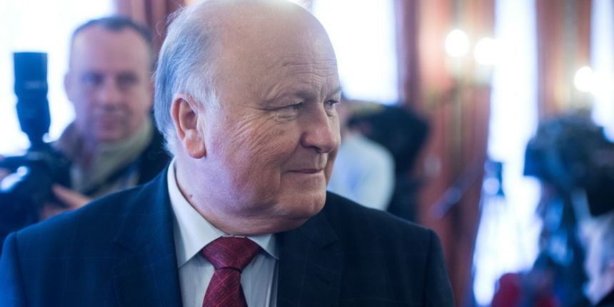 Zagreb, 210213.
Markov trg.
Banski dvori.
Redovita sjednica Hrvatske Vlade.
Na slici: Slavko Linic.
Foto: Goran Mehkek / CROPIX Zagreb, 210213.
Markov trg.
Banski dvori.
Redovita sjednica Hrvatske Vlade.
Na slici: Slavko Linic.
Foto: Goran Mehkek / CROPIX