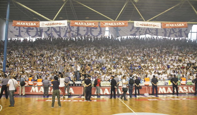 Jazine i Tornado: Prvaci za sva vremena!