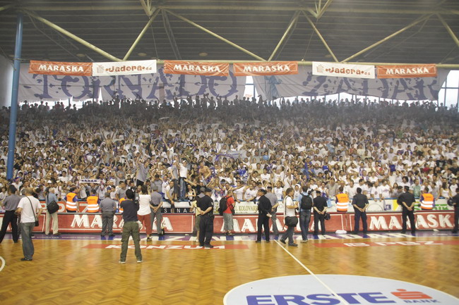 Jazine i Tornado: Prvaci za sva vremena!