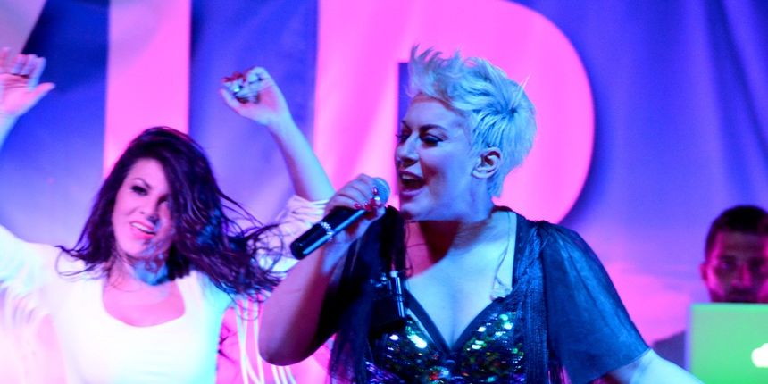 Vir : Colonia rasplesala tisuće posjetitelja na Viru ; foto Iva Perinčić Vir : Colonia rasplesala tisuće posjetitelja na Viru ; foto Iva Perinčić